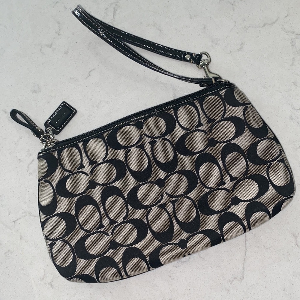 Coach Lg wristlet black & tan signature logo or small purse bag - Picture 4 of 12
